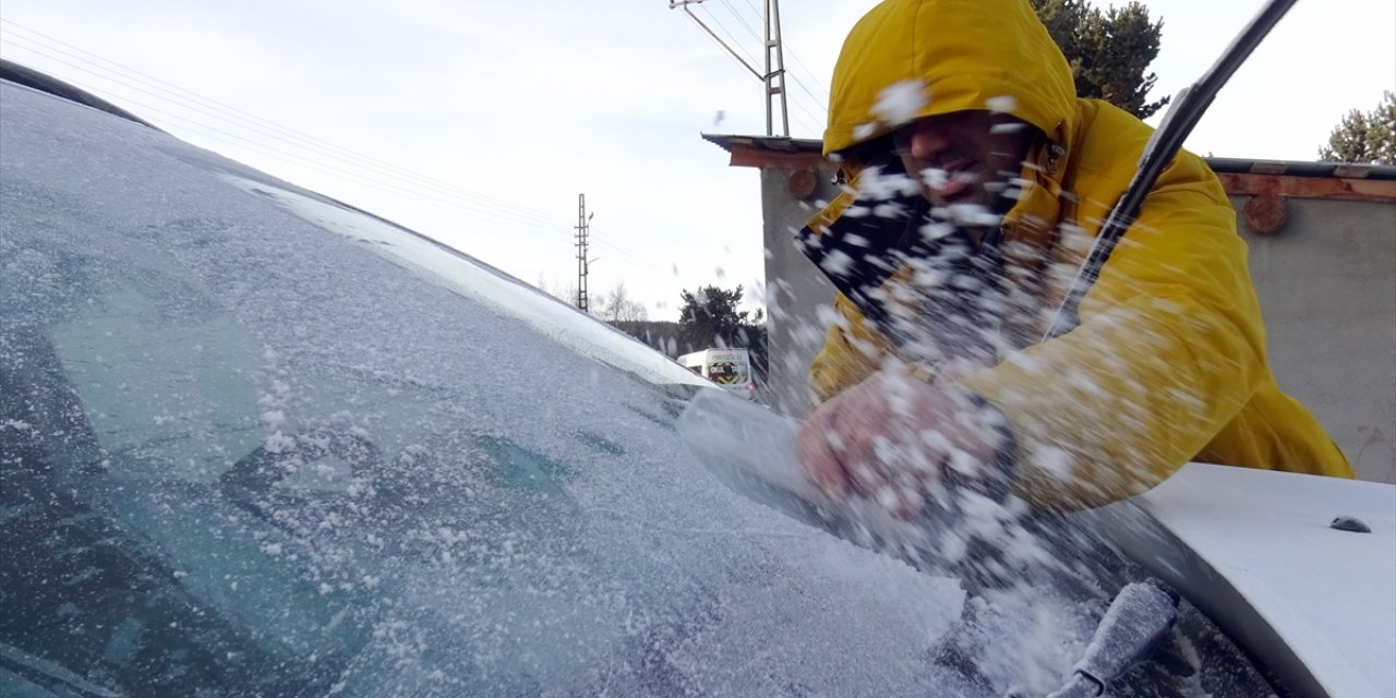 Erzurum, Ardahan ile Kars'ta soğuk hava etkisini sürdürüyor