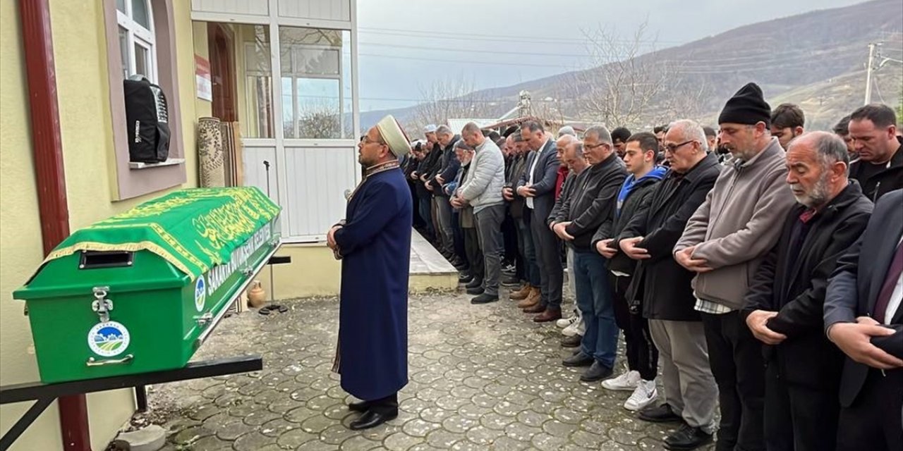 GÜNCELLEME - Sakarya'da 2 gencin öldüğü kazaya karışan kamyonun sürücüsü tutuklandı