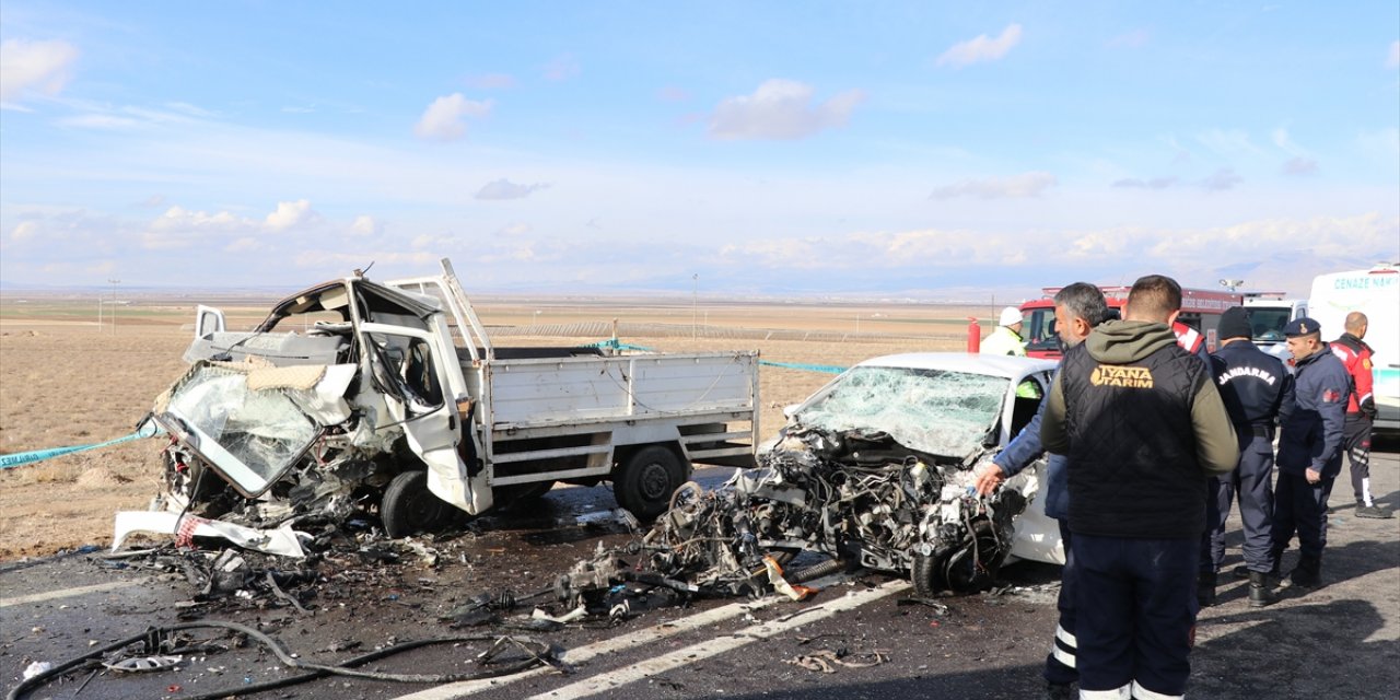 Niğde'de trafik kazasında 1 kişi öldü, 2 kişi yaralandı