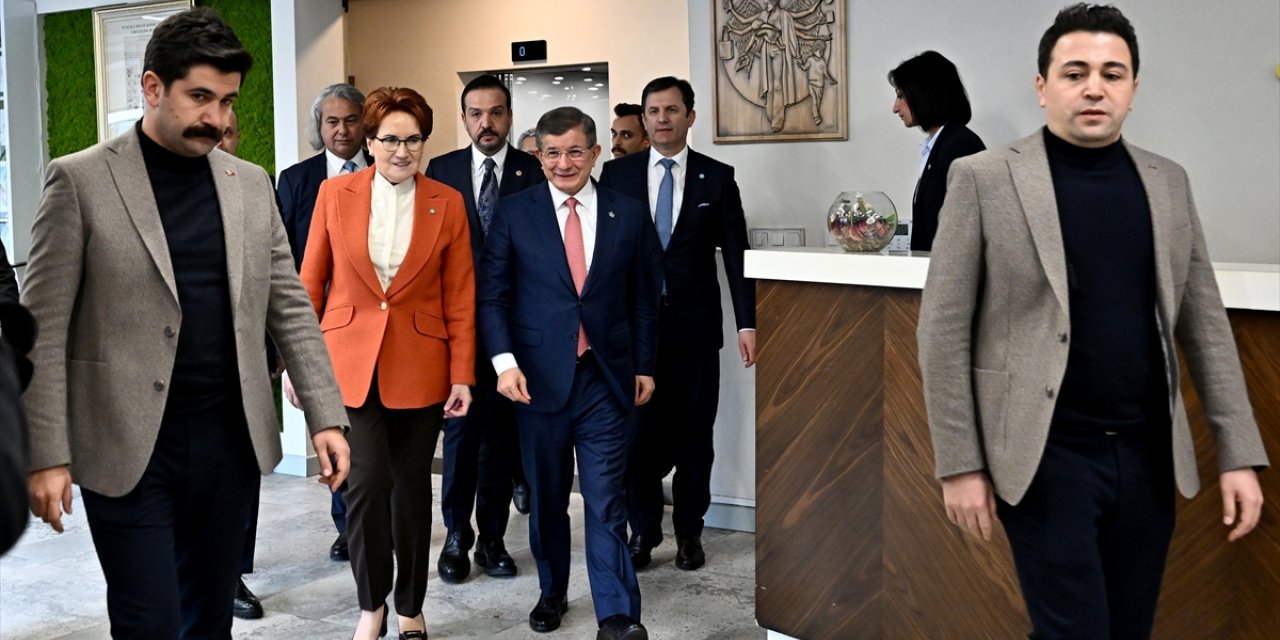 Gelecek Partisi Genel Başkanı Davutoğlu'ndan İYİ Parti Genel Başkanı Akşener'e ziyaret