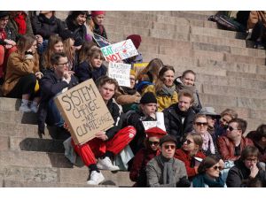 Finlandiya'da üniversitelilerden "iklim grevi"