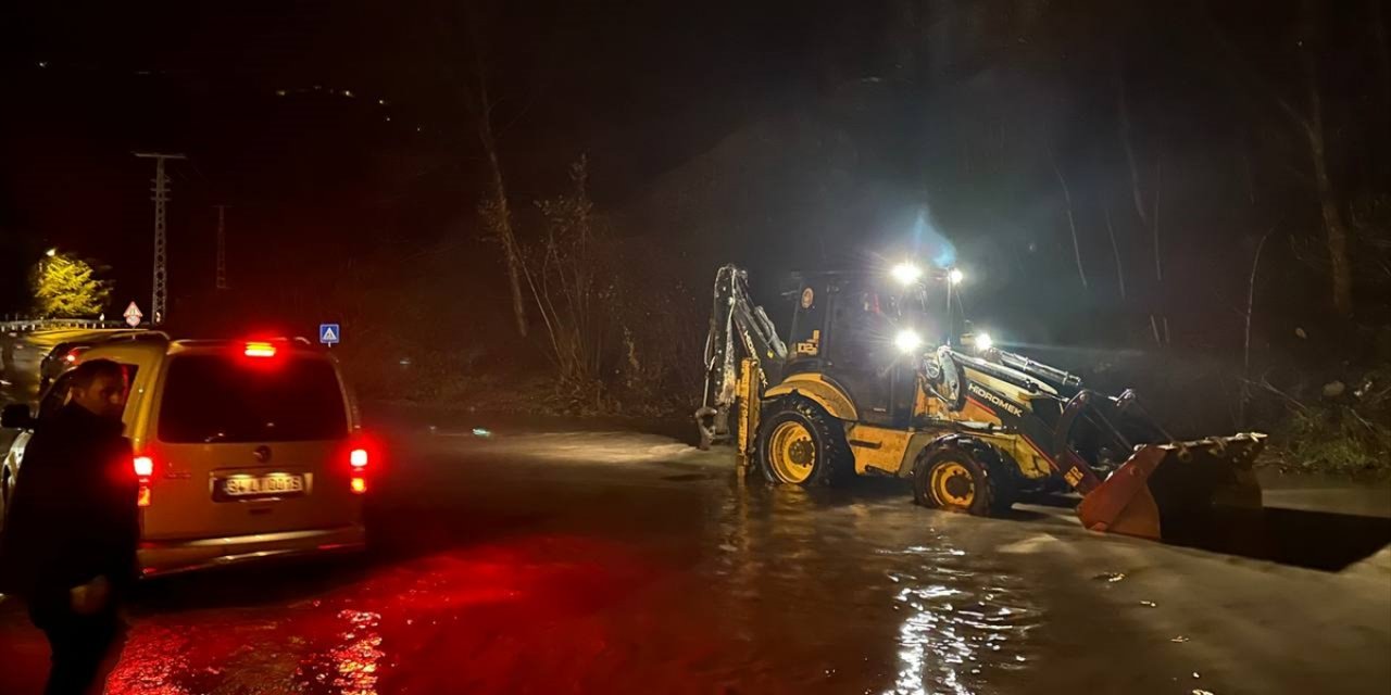 Ordu'nun Kabataş ilçesinde şiddetli yağış etkili oldu