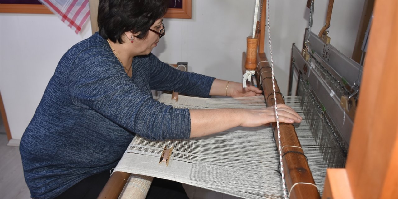 Sinop'ta unutulmaya yüz tutmuş çember motifleri kadınlar tarafından yeniden dokunuyor