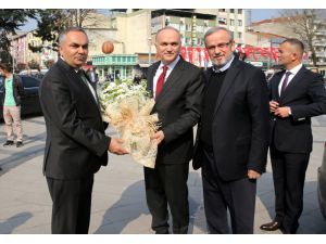 Düzce Belediye Başkanı Özlü göreve başladı