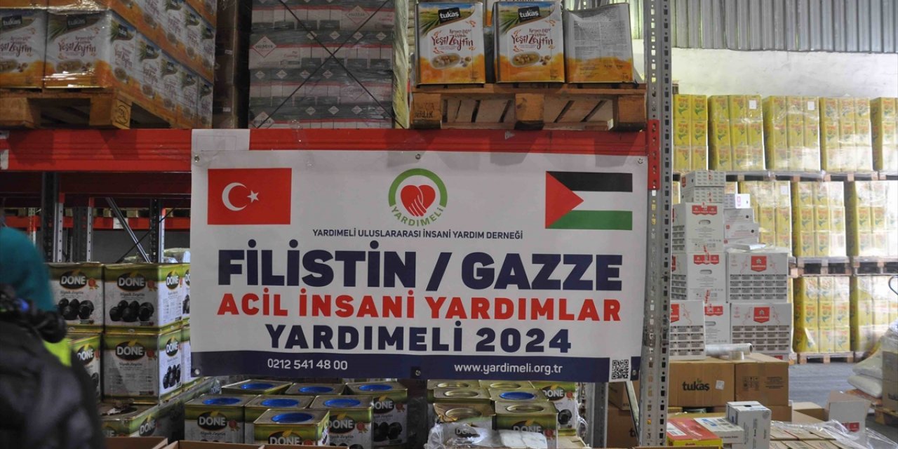 Yardımeli Derneği Gazze için hazırladığı yardımları Türk Kızılaya teslim etti