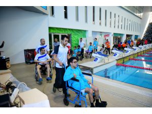 Türkiye Bedensel Engelliler Yüzme Şampiyonası başladı
