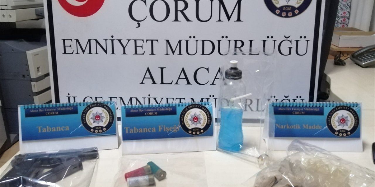 Çorum'da uyuşturucu ticareti yaptıkları iddiasıyla 5 zanlı tutuklandı