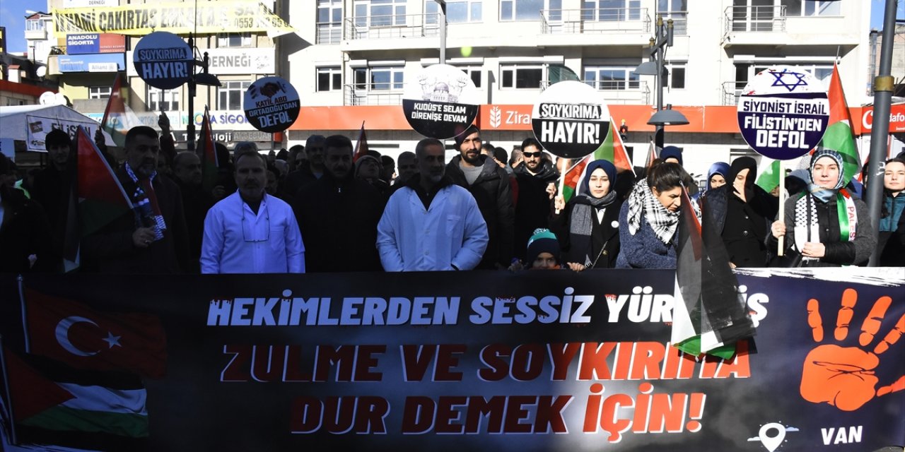 Van'da sağlık çalışanları Gazze’ye destek açıklaması yaptı