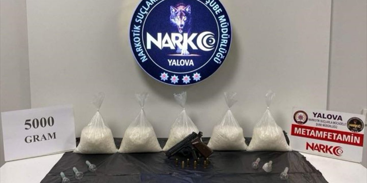 Yalova'da bir araçta 5 kilogram sentetik uyuşturucu bulundu