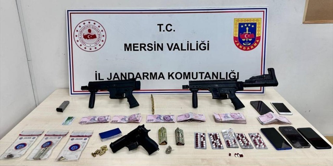 Mersin'de silah kaçakçılığı yapan 2 zanlı tutuklandı