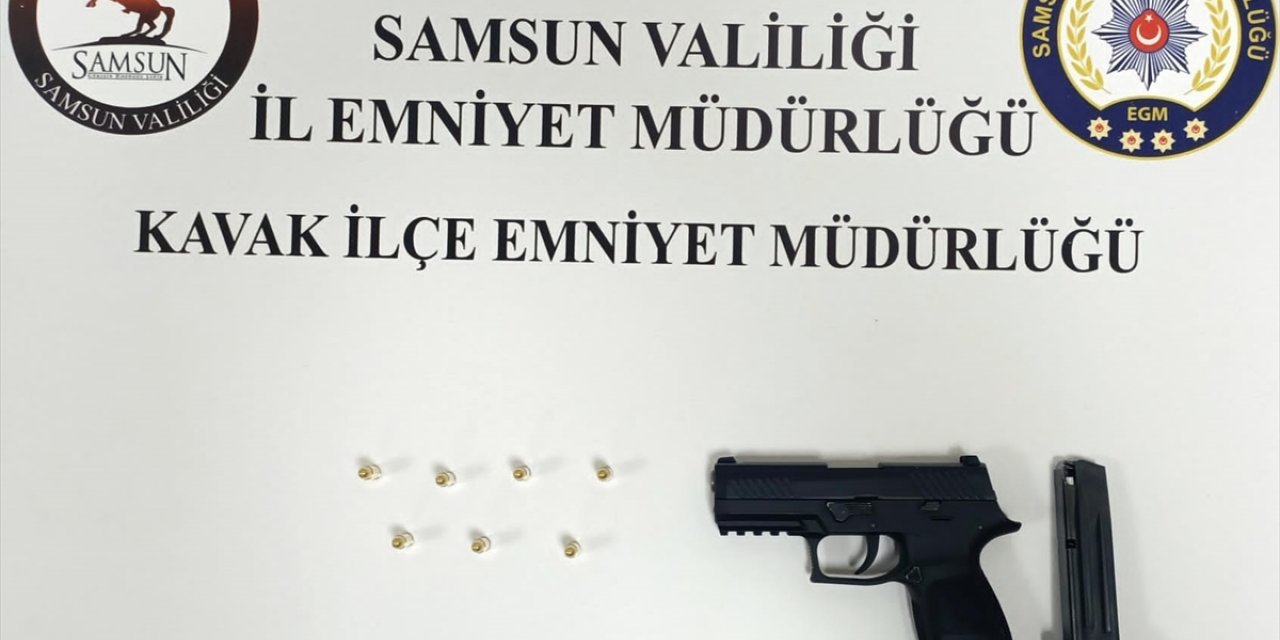 Samsun'da kesinleşmiş hapis cezası bulunan kişi yurt dışına kaçmaya çalışırken yakalandı