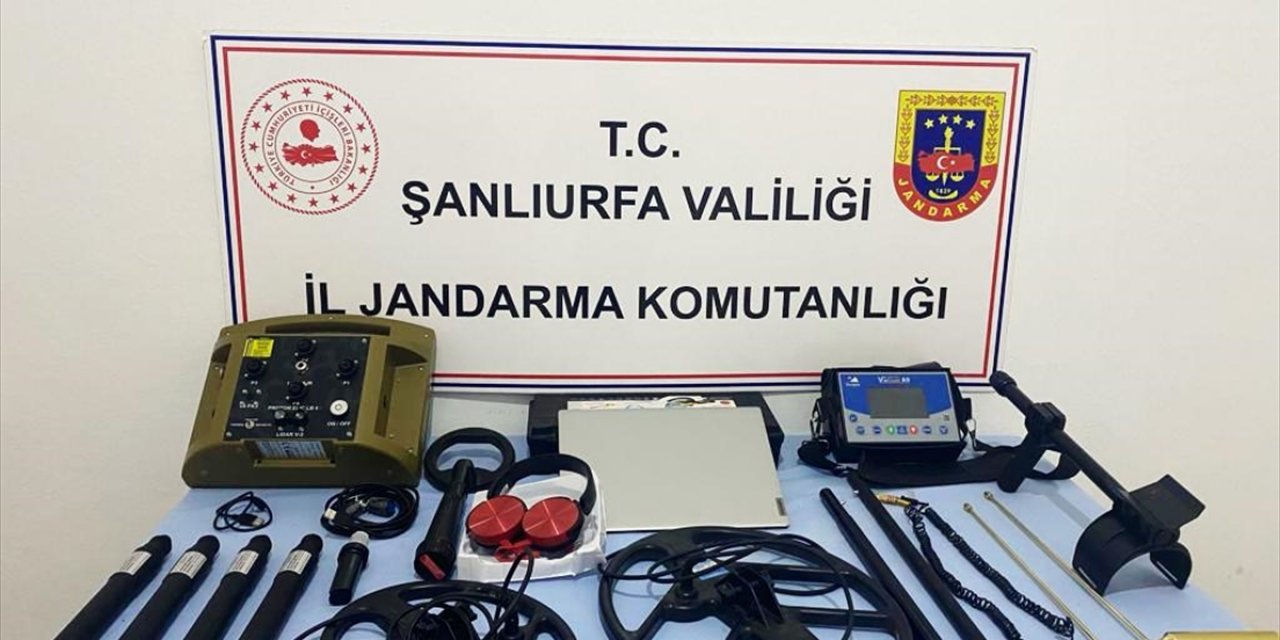 Şanlıurfa'da dedektörle kırsal alanda arama yapan 6 şüpheli yakalandı