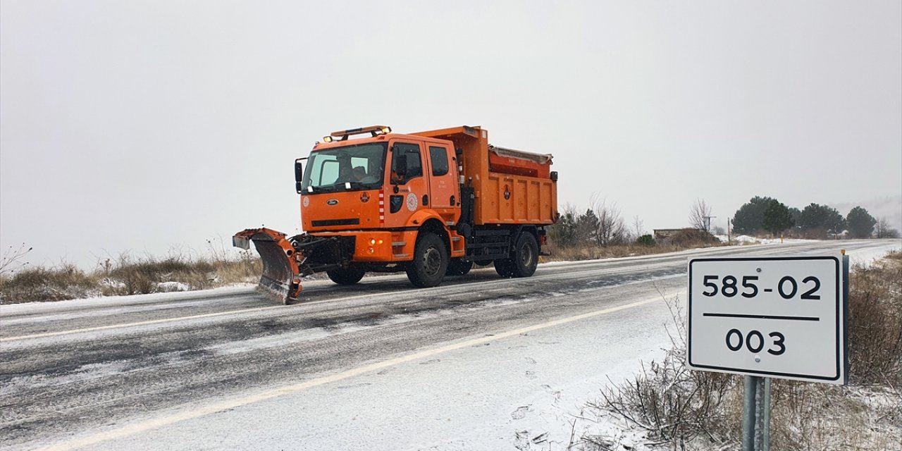 Manisa'nın yüksek kesimlerinde kar ve tipi