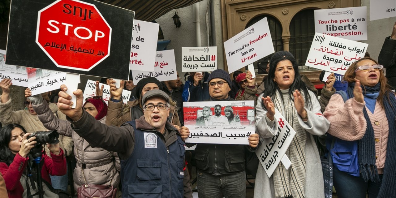 Tunus'ta gazeteci Ziyad el-Hani'nin serbest bırakılması talebiyle gösteri düzenlendi