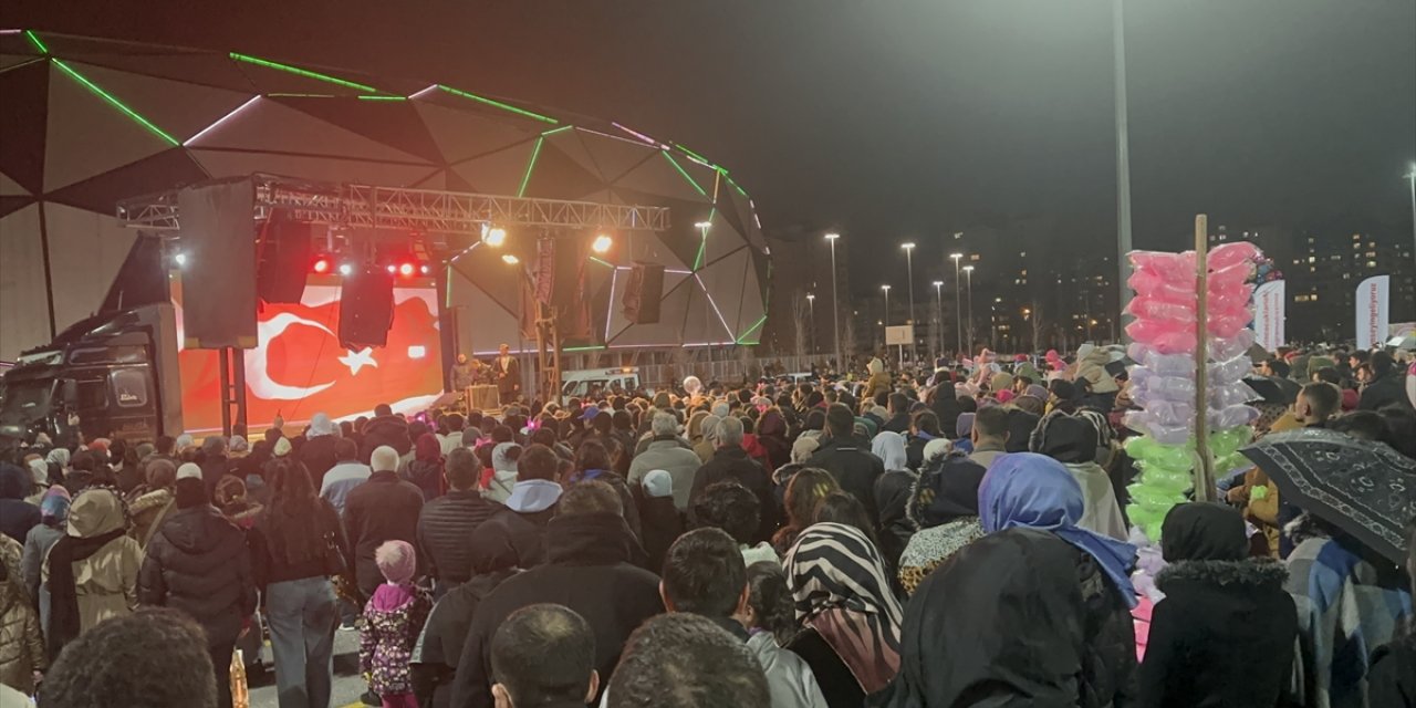 Konya'da "Şivlilik" geleneği kapsamında fener alayı düzenlendi