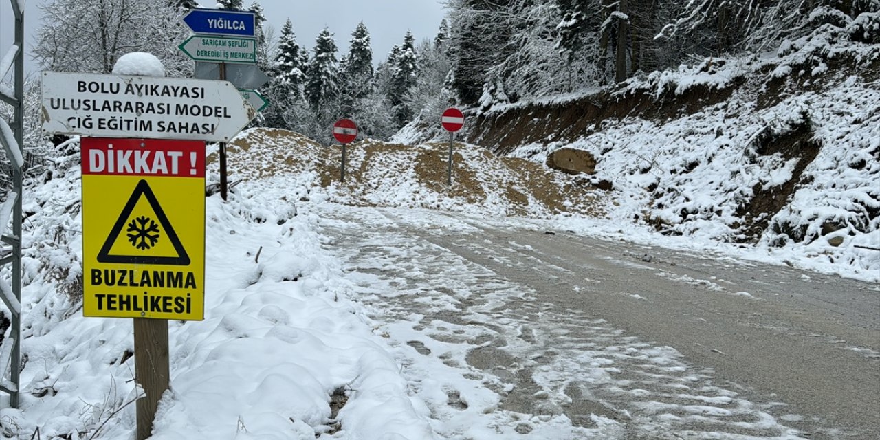 Bolu-Yedigöller yolu kar ve buzlanma nedeniyle kapatıldı