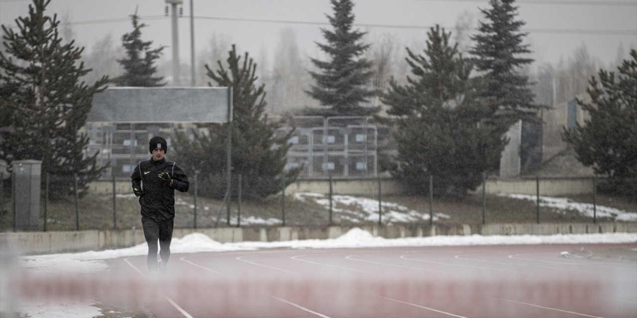 Milli atlet, olimpiyata katılmak için her gün 25 kilometre koşuyor