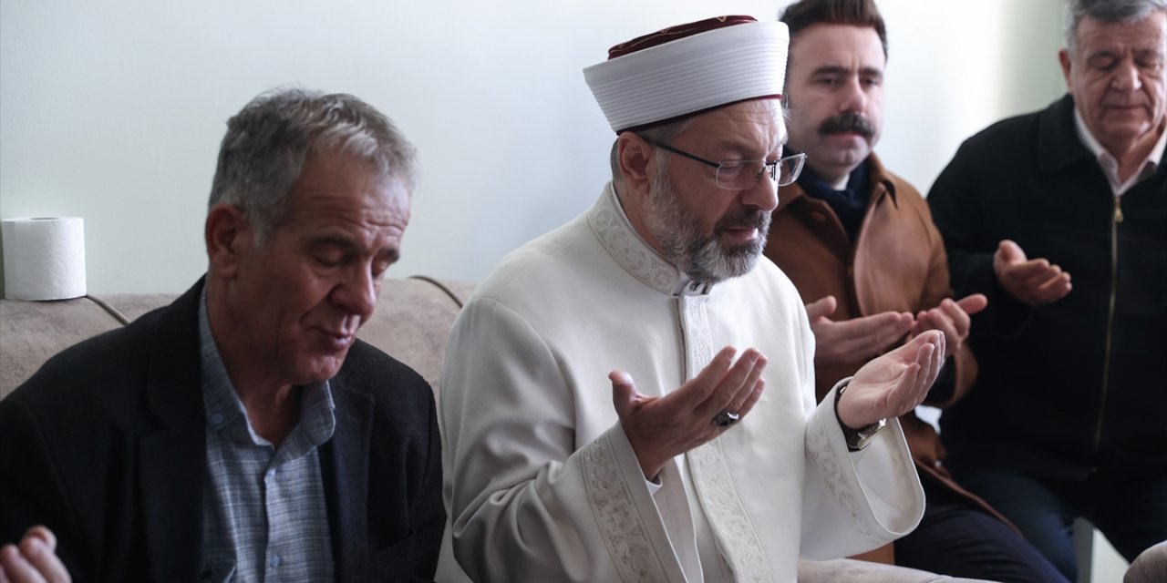 Diyanet İşleri Başkanı Erbaş'tan şehit asker Evcin'in ailesine taziye ziyareti