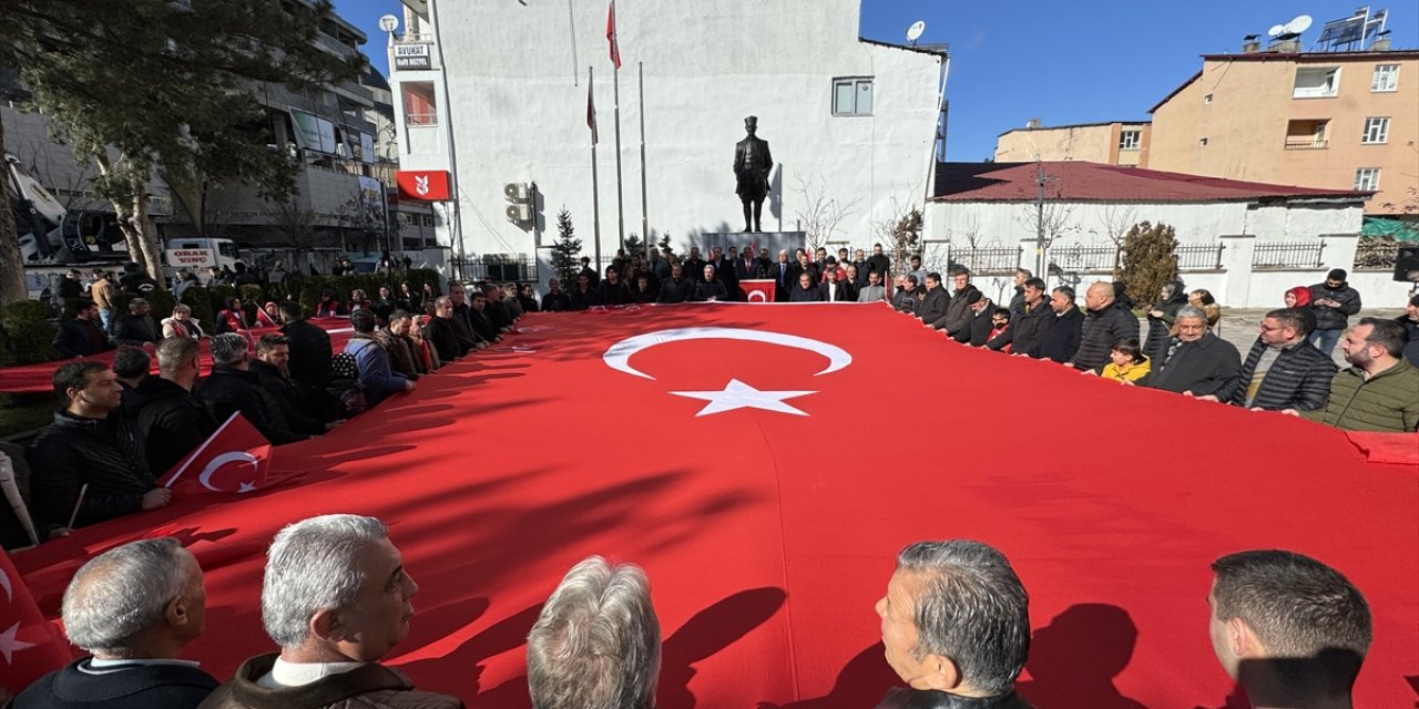 Bingöl'de şehit aileleri, gaziler ve vatandaşlardan teröre tepki