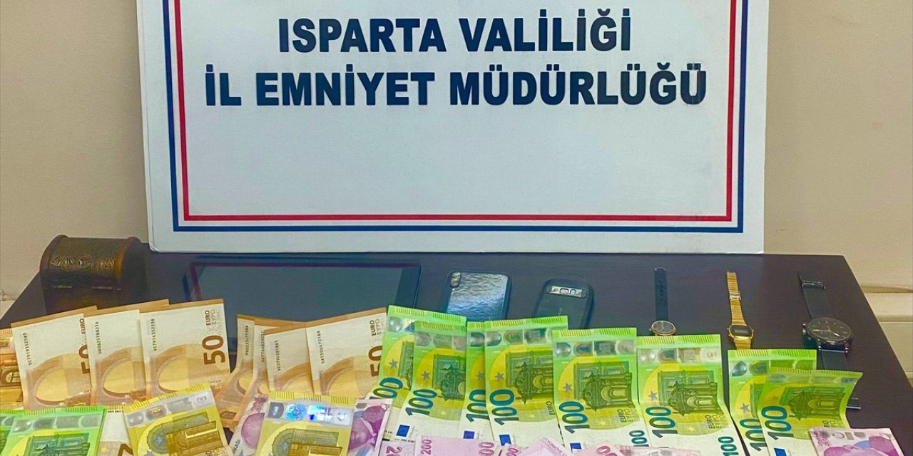 Isparta'da yeni evli çiftin döviz ve ziynet eşyalarını çalan zanlı yakalandı