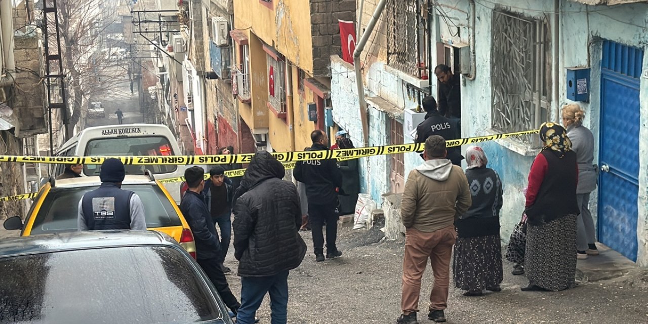 Gaziantep'te kuş tartışmasından çıkan silahlı kavgada 2 kişi yaralandı