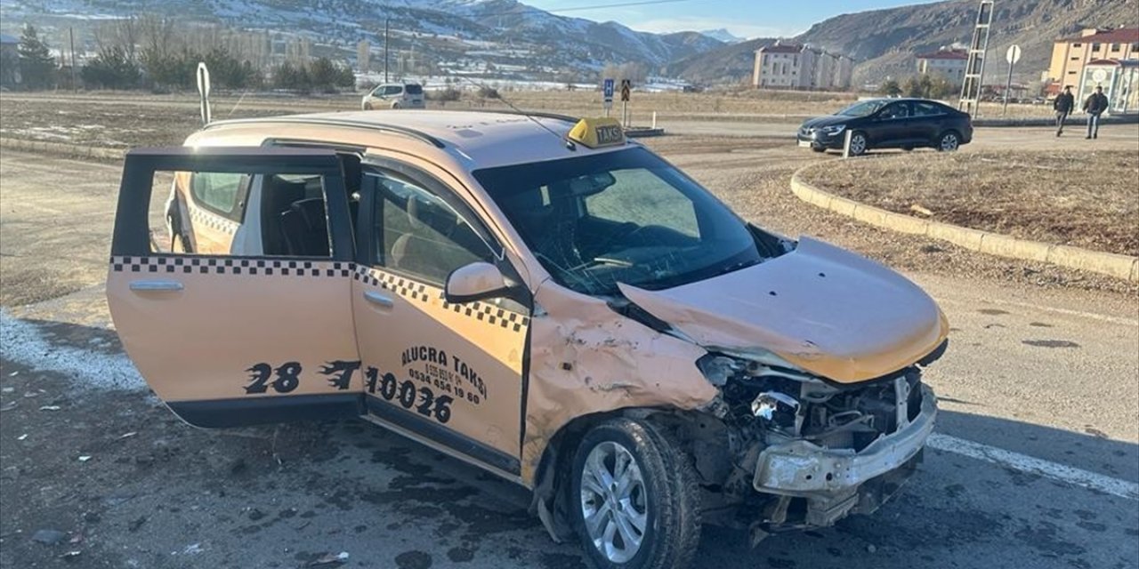 Giresun'da trafik kazasında 3 kişi yaralandı