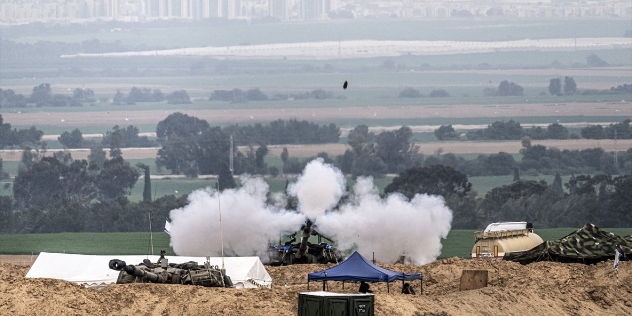 AA ekibi İsrail'in Gazze'ye düzenlediği saldırıları ve sınırdaki tank hareketliliğini görüntüledi