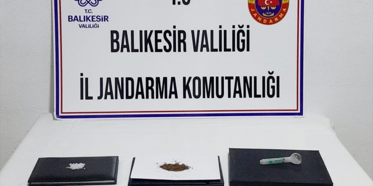 Balıkesir'de uyuşturucu operasyonlarında 7 zanlı yakalandı