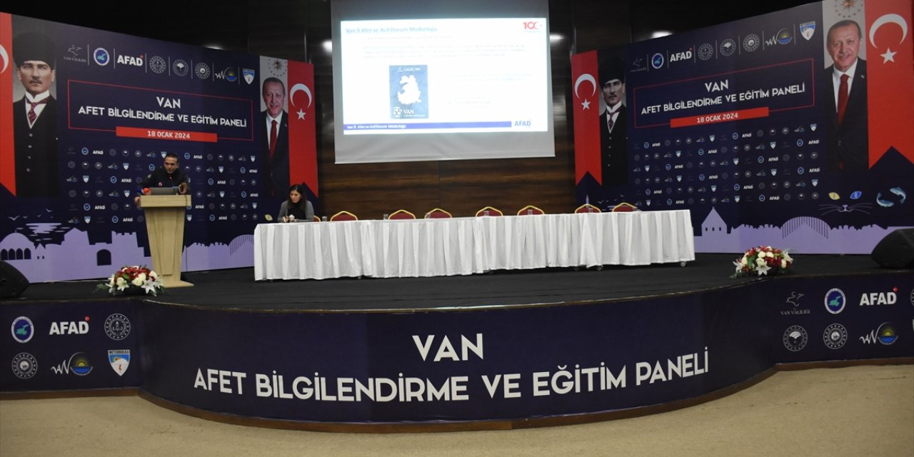 Van'da "Afet Bilgilendirme ve Eğitim Paneli" düzenlendi