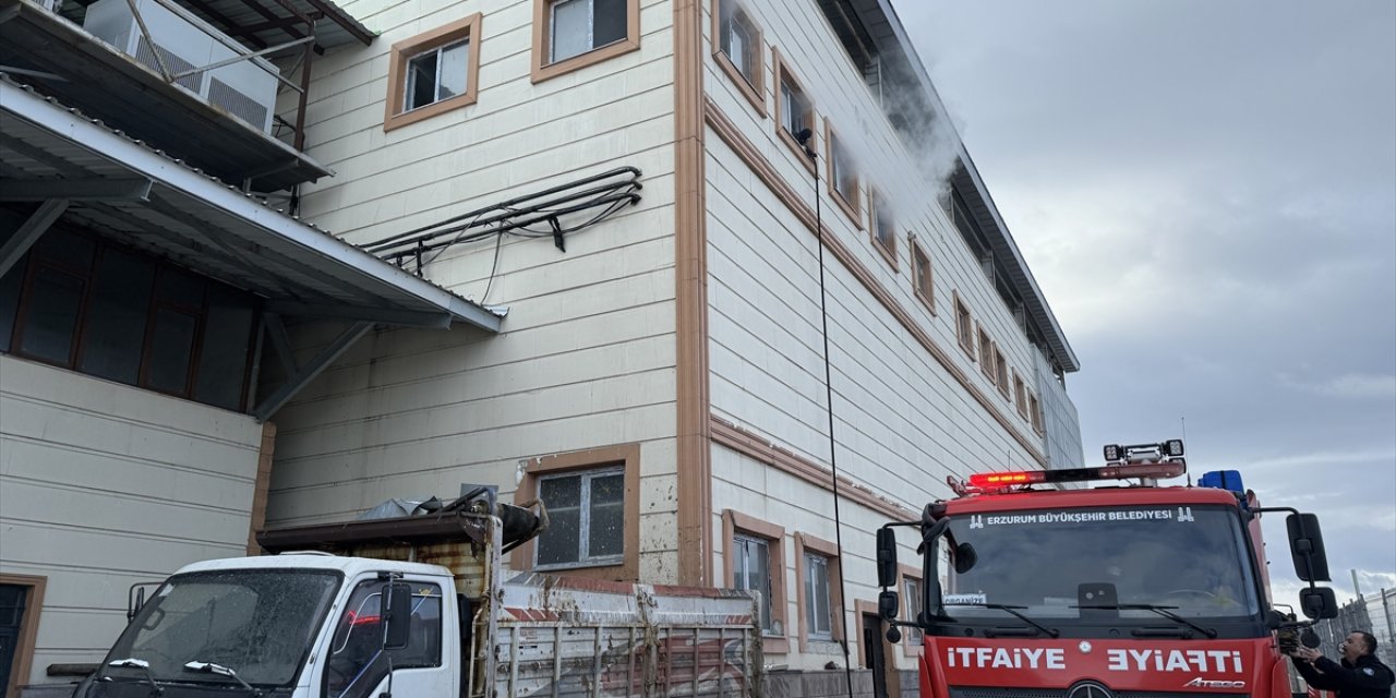 Erzurum'da et işleme fabrikasında çıkan yangın söndürüldü