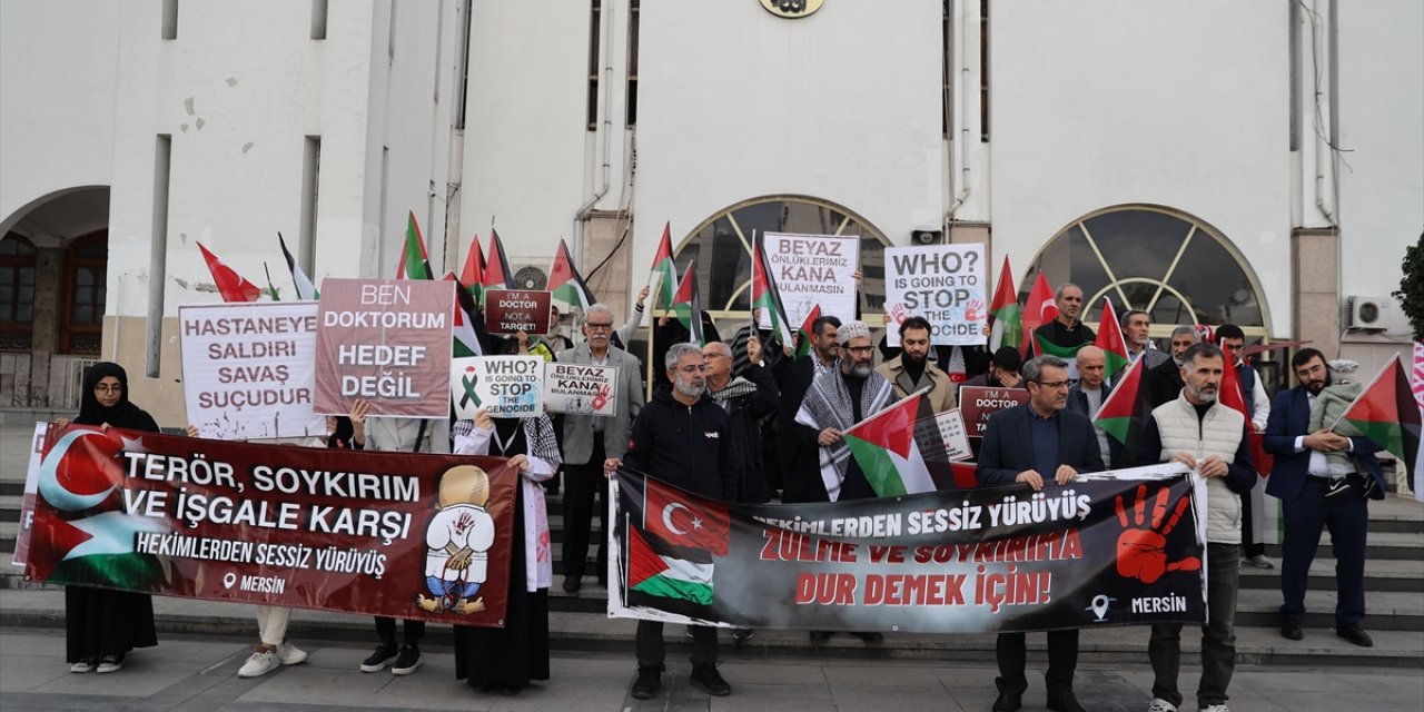 Mersin'de sağlık çalışanları, İsrail'in saldırılarını protesto etti