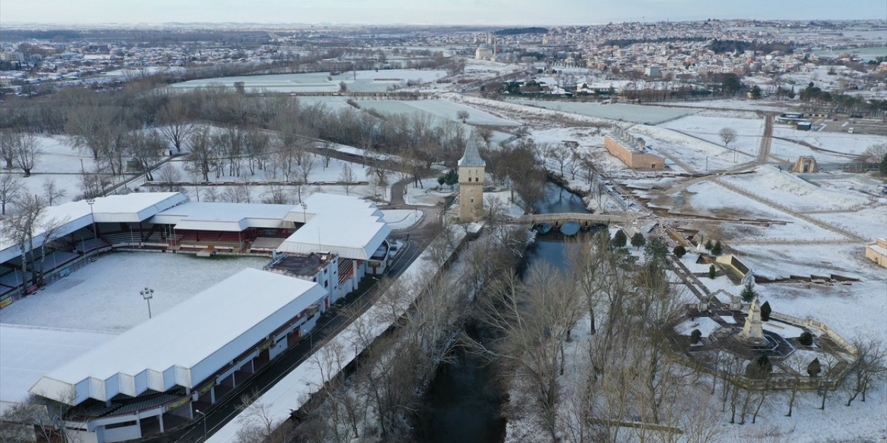 Trakya'da etkisini yitiren kar güzel manzaralar oluşturdu