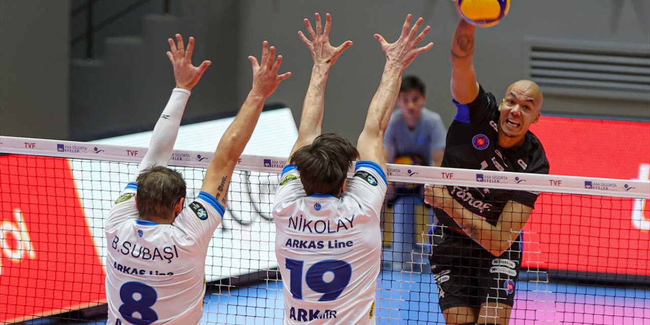 Voleybol: AXA Sigorta Efeler Ligi