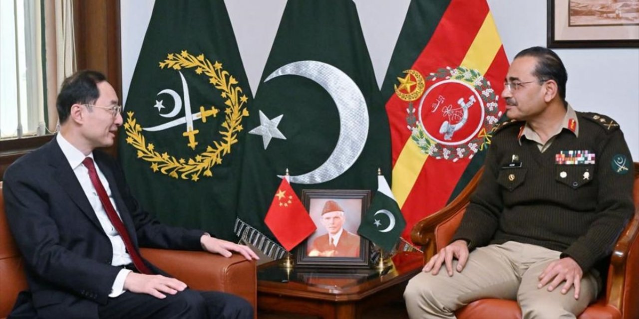 Pakistan ve Çin, ikili savunma işbirliğinin artırılmasını görüştü