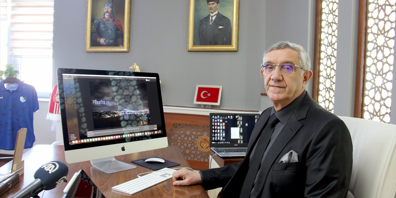 Kırgızistan-Türkiye Manas Üniversitesi Rektörü Prof. Dr. Ceylan, AA'nın "Yılın Kareleri" oylamasına katıldı