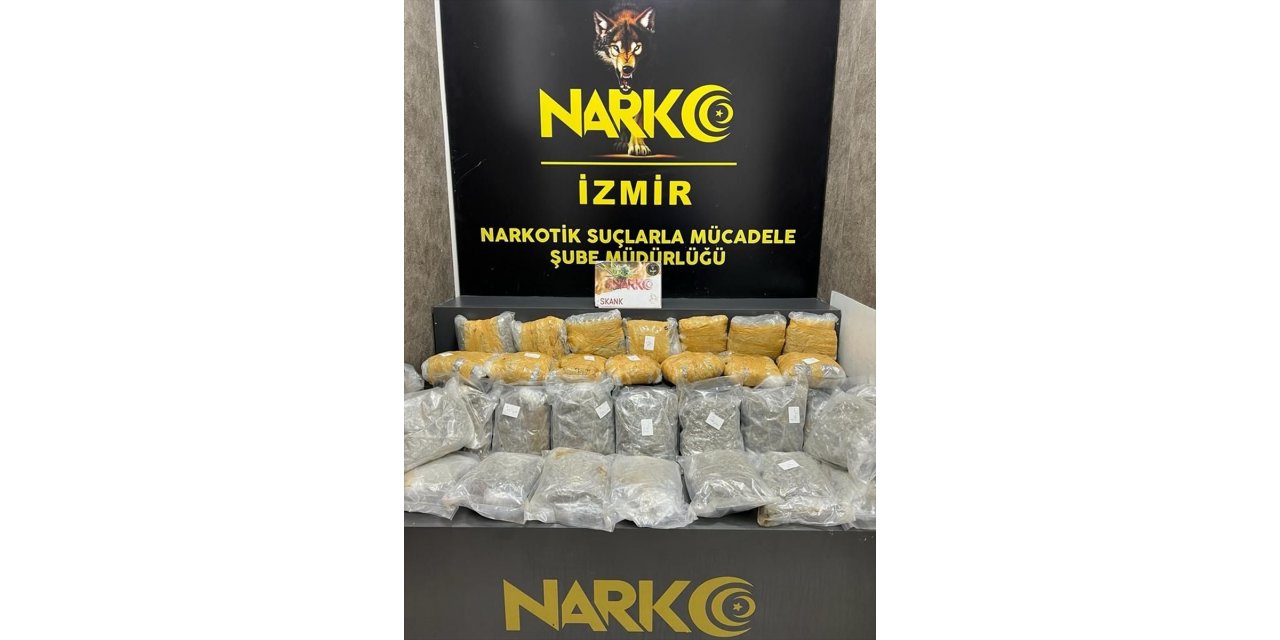 İzmir'de durdurulan kamyonda 19 kilo 225 gram esrar ele geçirildi