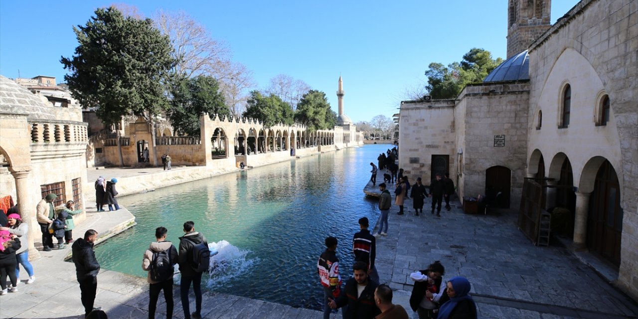 Balıklıgöl'de yarıyıl tatili yoğunluğu yaşanıyor