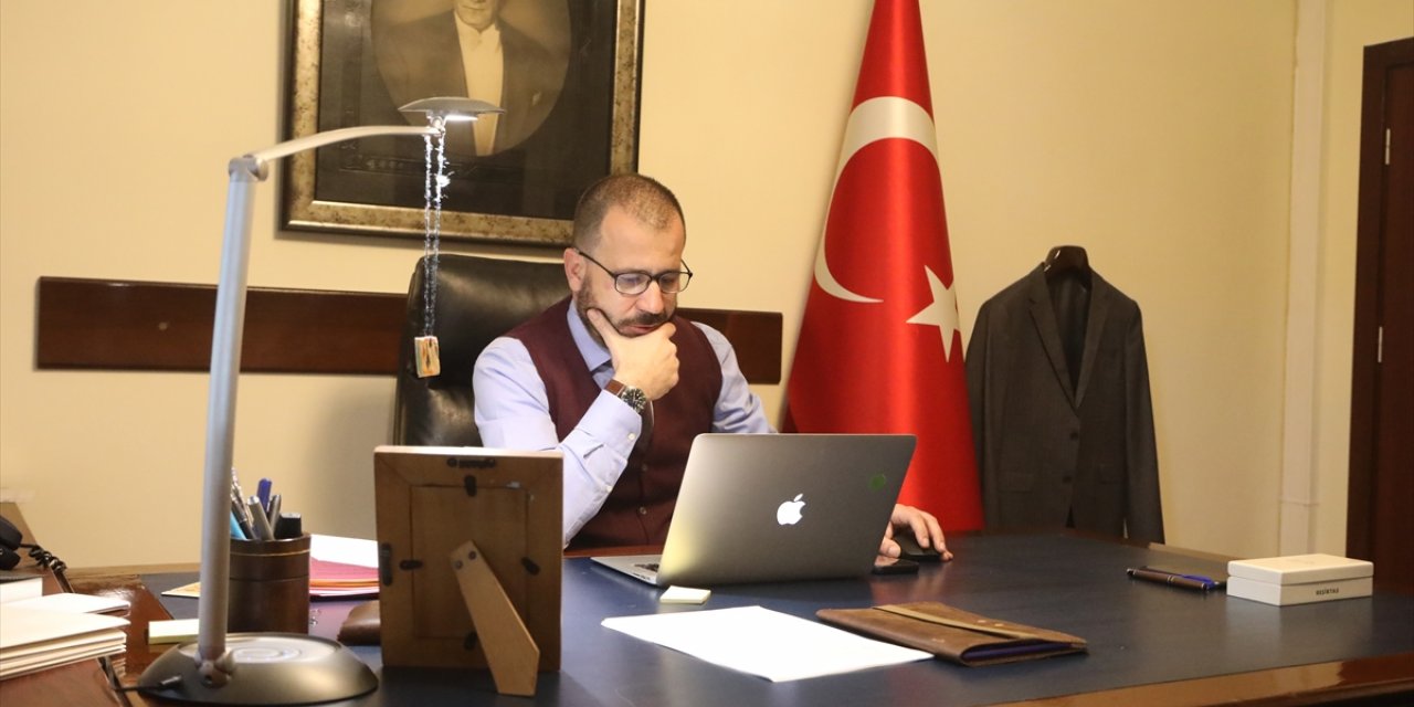 Türkiye'nin Kabil Büyükelçiliği Misyon Şefi Ünal, AA'nın "Yılın Kareleri" oylamasına katıldı