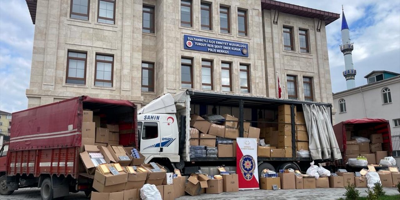 İstanbul'da 2 depoda sahte oto yedek parçaları ele geçirildi