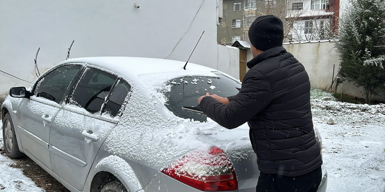 Tokat'ta kar yağışı etkili oldu