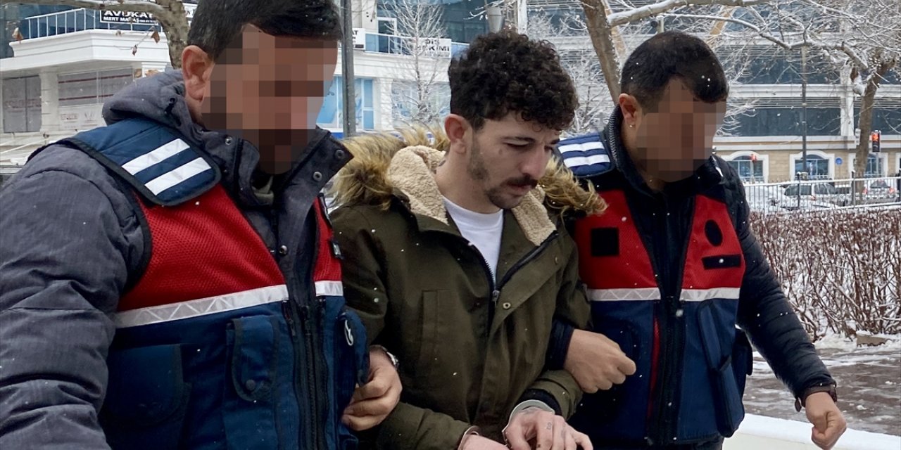 Kırşehir'de sosyal medyadan terör propagandası yaptığı iddia edilen şüpheli yakalandı