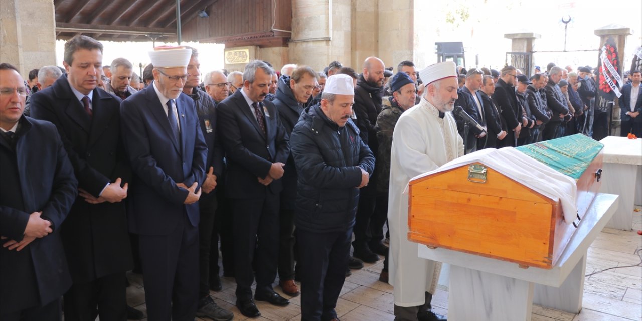 Hakem Özgür Yankaya'nın vefat eden babası İsmail Yankaya son yolculuğuna uğurlandı