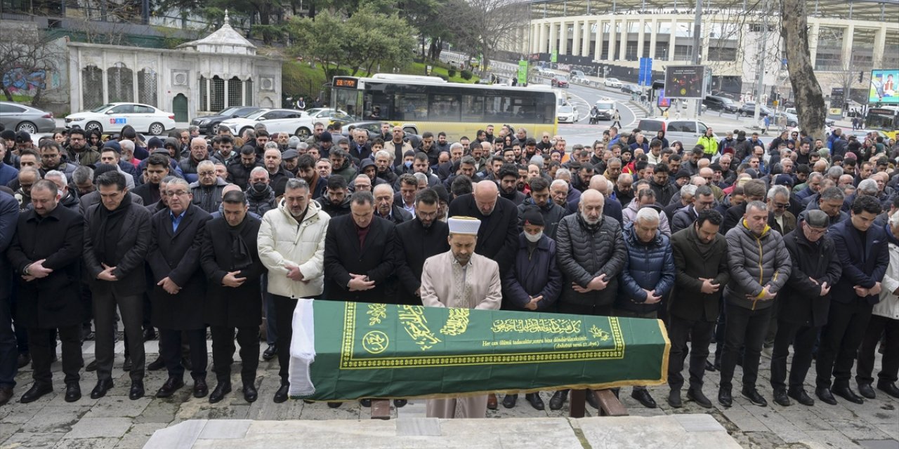 İYİ Parti İBB Başkan adayı Kavuncu'dan Beyoğlu'nda esnaf ziyareti