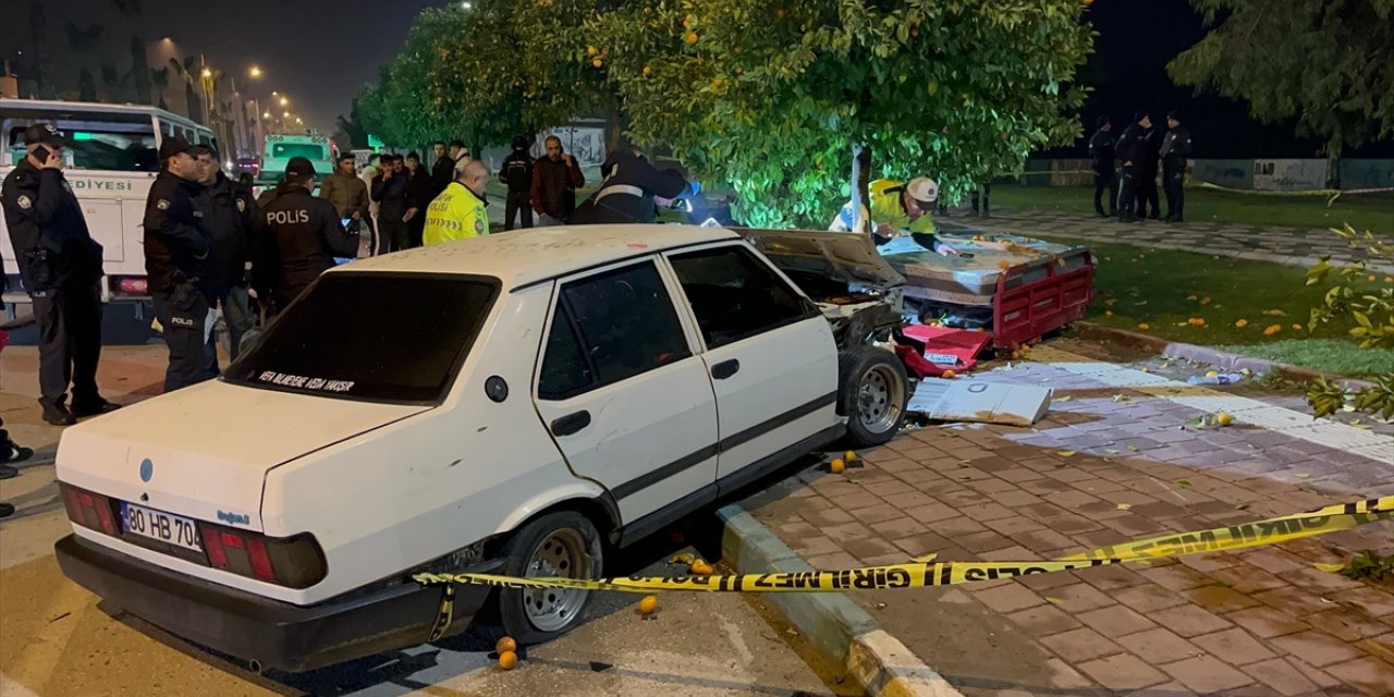 Adana'da otomobilin çarptığı elektrikli bisikletin sürücüsü öldü, 3 kişi yaralandı