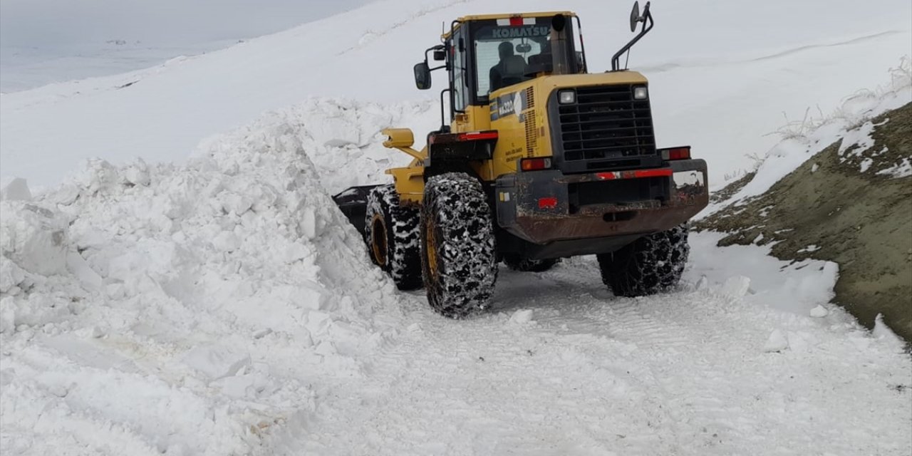 Erzurum, Ardahan, Ağrı ve Kars'ta 2160 yerleşim yerine ulaşım sağlanamıyor