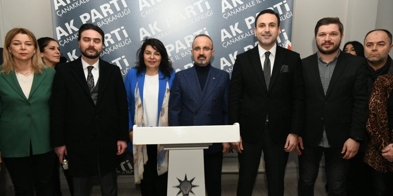 İçişleri Bakan Yardımcısı Turan, AK Parti Çanakkale İl Başkanlığında konuştu: