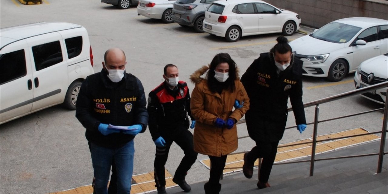 Eskişehir'de halasını bıçaklayarak öldürdüğü iddia edilen kadın tutuklandı