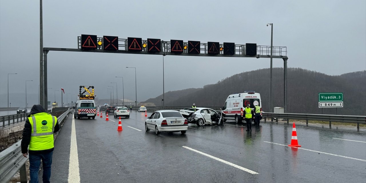 Kuzey Marmara Otoyolu'nda zincirleme kazada 5 kişi yaralandı