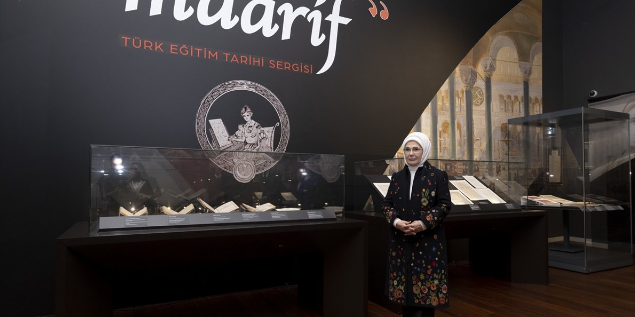 Emine Erdoğan, "Maarif: Türk Eğitim Tarihi Sergisi"ni gezdi