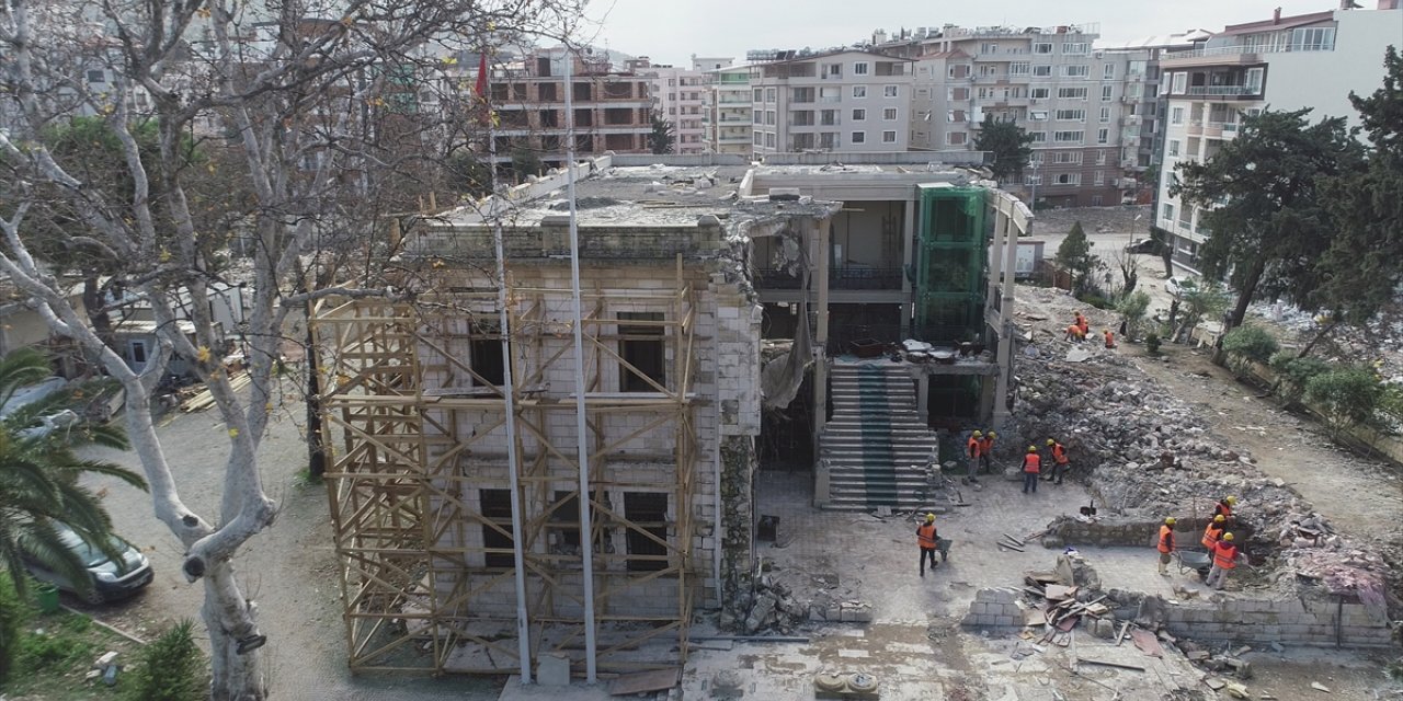 6 ŞUBAT DEPREMLERİNİN BİRİNCİ YILI - Depremde zarar gören Hatay'ın tarihi meclis ve valilik binaları yeniden inşa edilecek